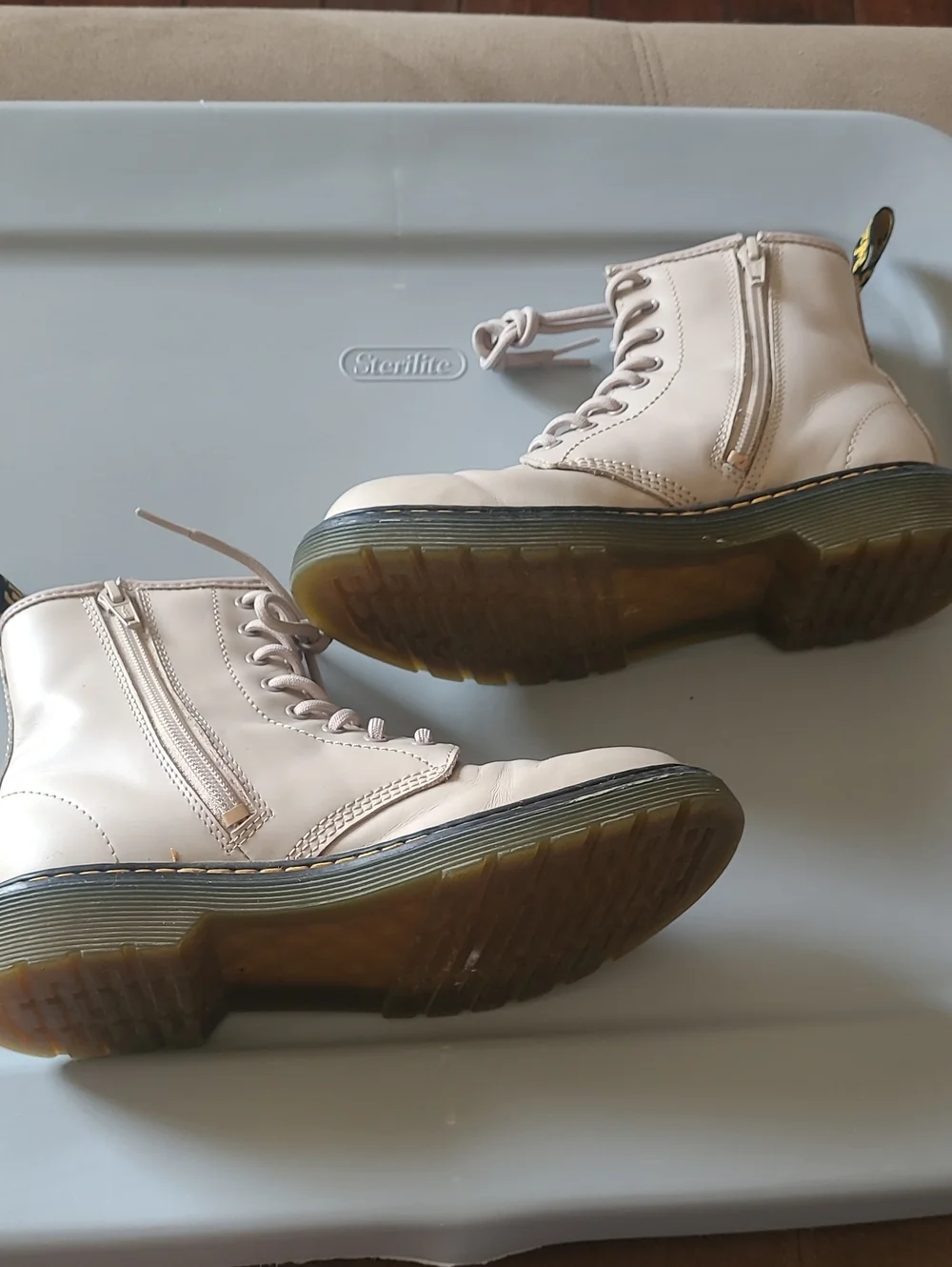 Dr. Marten's Kids Neutral Beige/Cream Lace-Up Combat Boots with Side Zip Size 3